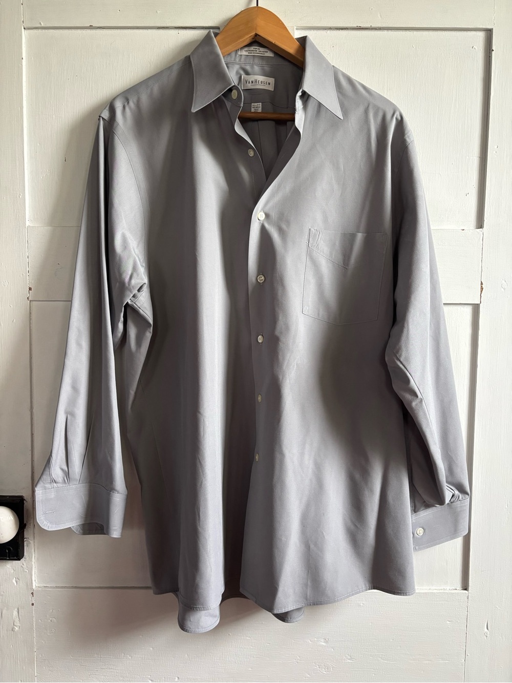 Van Heusen Light Gray Men's Button Down Dress Shirt Long Sleeve Size Large L
